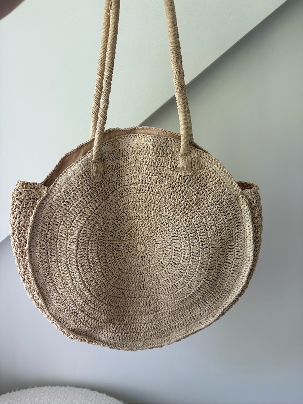 Woven Round Beach Tote in Natural